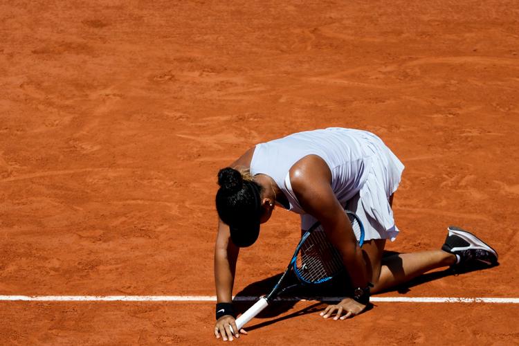 Tredje gang gik det galt i Paris for japaneren Naomi Osaka. Foto: Thomas Samson/Ritzau Scanpix