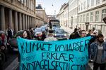 Velstand handler om mere end kroner og øre, synes både demonstranter og forskere.  Foto: Jens Hartmann Schmidt
   Foto: Jens Hartmann Schmidt/POLFOTO