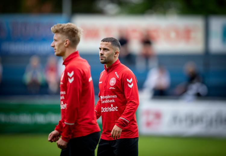 Riza Dumisi og Daniel Wass forventer ikke mange minutters spilletid i de kommende kampe. 
   Foto: Liselotte Sabroe/Ritzau Scanpix