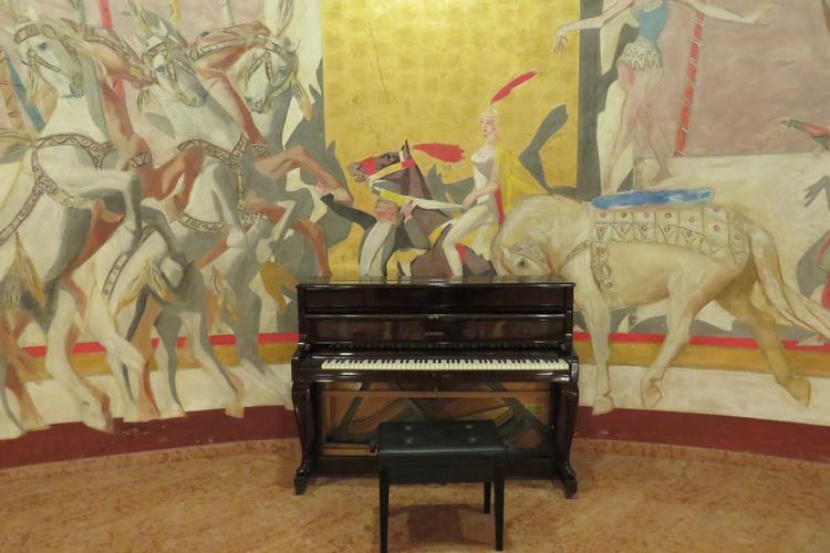 Verona var freskoteknikkens hovedstad. På Due Torri Hotel kan du se, hvordan en af Italiens fornemmeste kunstnere boltrede sig på væggene. Foto: Sune Højrup Bencke