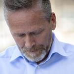 En bevæget partileder sagde i dag farvel - helt farvel. Til politik.
   Foto: Peter Hove Olesen/POLFOTO