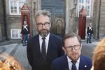 Liberal Alliance har endnu ikke udpeget en ny politisk leder, efter at Anders Samuelsen i går meddelte, at han trækker sig. I stedet repræsenterer Simon Emil Ammitzbøll-Bille og Ole Birk Olesen partiet ved dagens forhandlinger.  
    FV19: Dronningerunde på Amalienborg. Transport-, bygnings- og boligminister Ole Birk Olesen og Økonomi- og indenrigsminister Simon Emil Ammitzbøll-Bille taler med pressen.
   Foto: Jens Dresling/POLFOTO