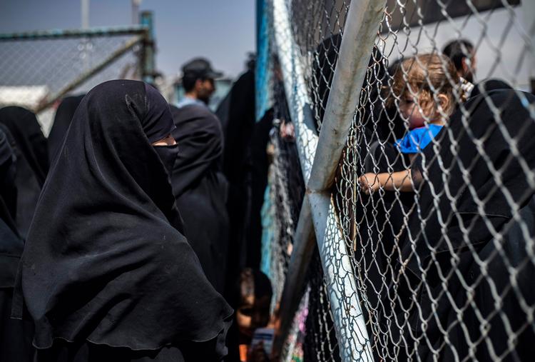 
Den svenske sikkerhedstjeneste Säpo har informeret kommuner, om 80 børn, der sidder i lejre i det nordøstlige Syrien. Formålet er, at de skal være forberedt til at tage imod dem, hvis de kommer hjem.
   Foto: Delil Souleiman/Ritzau Scanpix