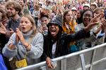 Northside 2019 holdt sidste dag med styrtregn, men folk insisterede på at opleve de koncerter, de havde set frem til. Foto: Finn Frandsen/POLFOTO