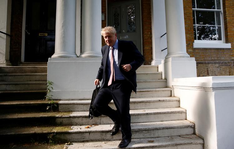 
    FTi kandidater står på spring for at afløse Theresa May som konservativ partileder og premierminister.
Blandt dem finder man tidligere udenrigsminister Boris Johnson, nuværende udenrigsminister Jeremy Hunt og miljøminister Michael Gove. REUTERS/Henry Nicholls
   Foto: Henry Nicholls/Ritzau Scanpix