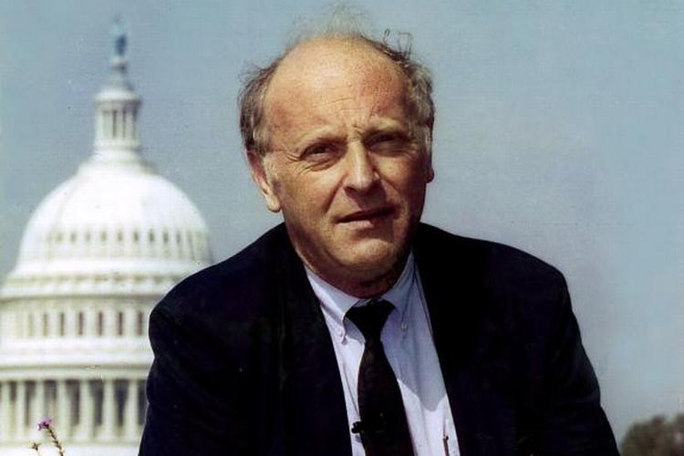 Joseph Brodsky  vidste, hvad han kunne lide at læse: Klassikere! Men Hvis du er optaget af den tid, du lever i, skal der andre og helt nye bøger til. Foto: AP (arkiv)
