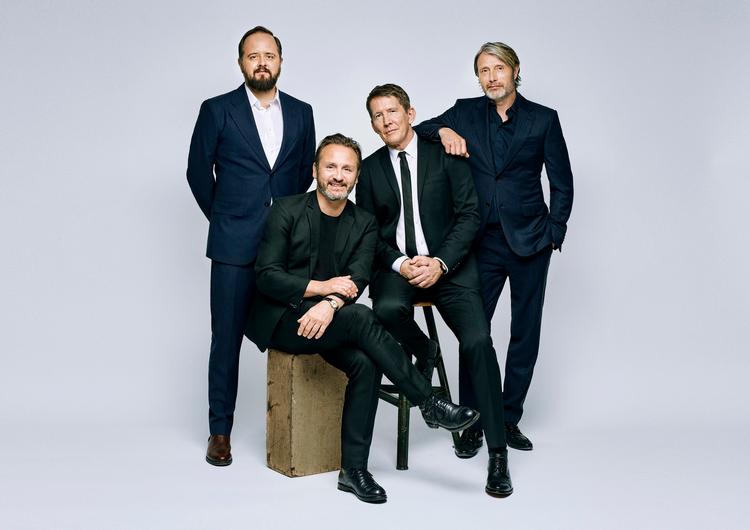 De fire hovedroller i 'Druk' spilles af Magnus Millang, Lars Ranthe, Thomas Bo Larsen og Mads Mikkelsen.  