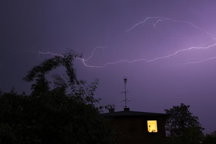 Det er endnu uklart, hvordan tilstanden er hos den mand, som onsdag aften blev ramt af et lyn i Københavns Lufthavn.  Foto: Thomas Borberg/POLFOTO