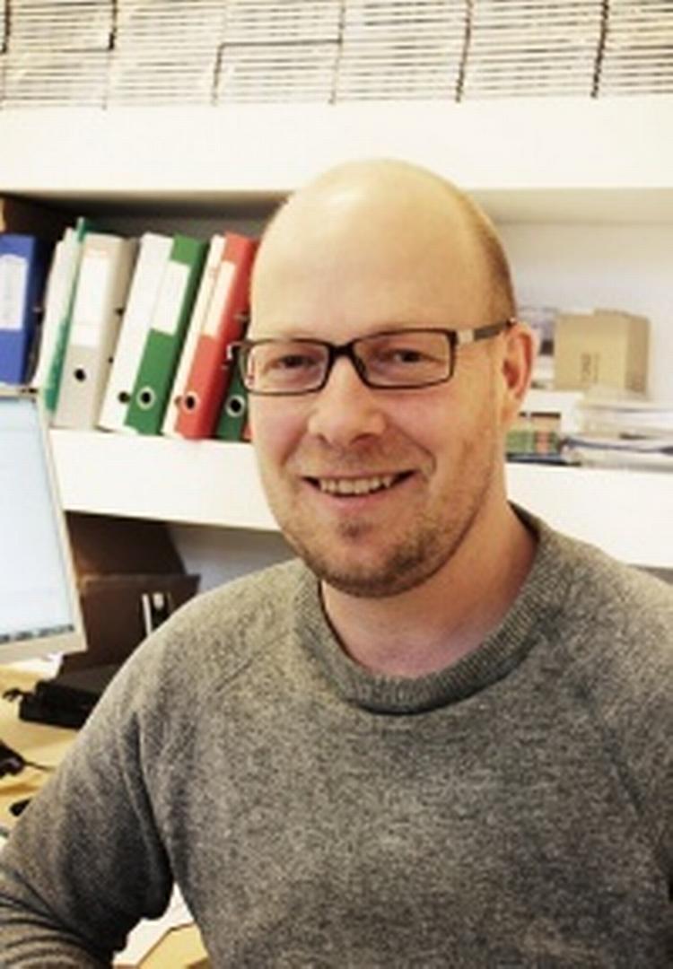 Jeg frygter, at afprøvning af nye metoder og opblomstringen af nye ideer fra nye elle gamle organisationer går fløjten til stor skade for civilsamfundet, siger Ask Svejstrup, Sekretariatsleder i Sand. Privatfoto: 