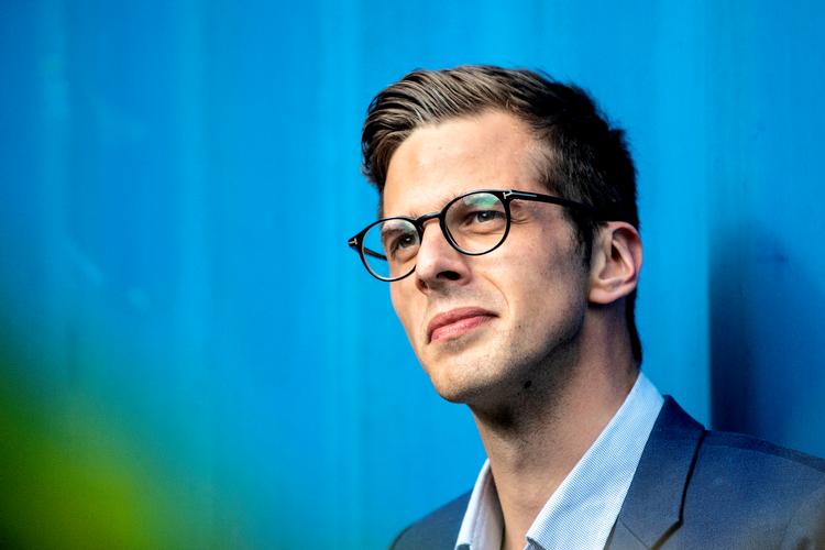 Diskussionen kører på redaktionen, skriver Listen: »Er den ny Liberal Alliance-leder Alex Vanopslagh med sin ranglede krop, DTU-briller og grusomme Ayn Rand-læber på en måde lidt hot?« Arkivfoto Nils Meilvang