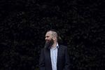 Sune de Souza Schmidt-Madsen er ikke kommet godt fra start i sin egen skrivekarriere, mener flere anmeldere.  Foto: Thomas A.