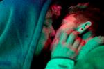 
    To tyske mænd snaver igennem på Roskilde Festival. Snart kan de også gøre det i hjemlandet uden at risikere at blive sendt i terapi. Foto: Nanna Navntoft/POLFOTO