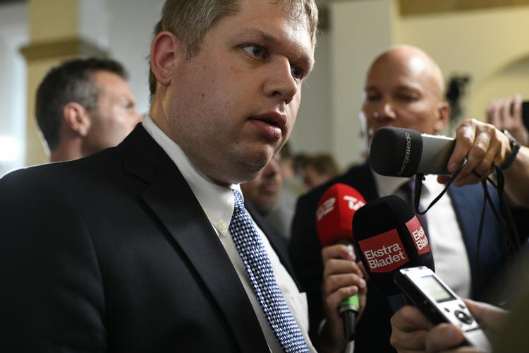 Rasmus Paludan fotograferet på valgaftenen, hvor han kunne konstatere, at Stram Kurs ikke kommer i Folketinget.  Foto: Joachim Ladefoged
