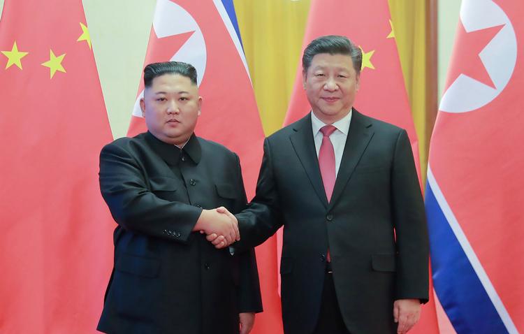 Xi Jinping og Kim Jong-un mødtes tidligere i år, hvor sidstnævnte besøgte Kina.  Foto: Kcna Via Kns/Ritzau Scanpix