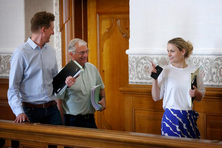 Enhedslistens forhandlere Rune Lund, Jakob Sølvhøj og Pernille Skipper på vej til regeringsforhandlinger med Socialdemokratiet. Foto: Jens Dresling/POLFOTO