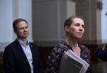 Mette Frederiksen og Nicolai Wammen fra Socialdemokratiet ankommer til dagens regeringsforhandlinger på Christiansborg. På dagsordnen i dagens regeringsforhandlinger er børn og normeringer. Foto: Tariq Mikkel Khan/Ritzau Scanpix