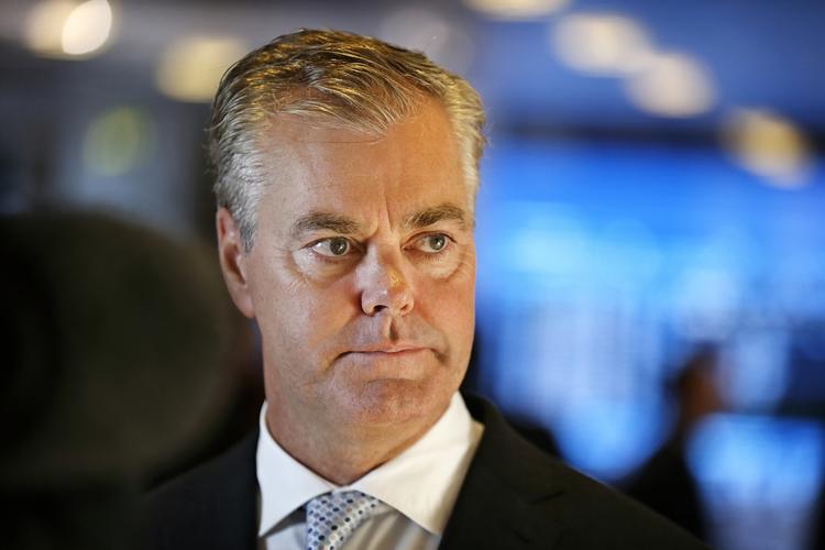 
  Aktieprogrammet vil ifølge Børsens afsløringer betyde, at topchef i Nets Bo Nilsson kan stå til mellem 1 og 1,9 milliarder kroner afhængigt af scenariet.En typisk deltager i programmet har lagt mellem 400.000 og 600.000 kroner selv, skriver Børsen, og Bo Nilsson er kommet med cirka 200 millioner kroner. Foto: Jens Dresling/POLFOTO