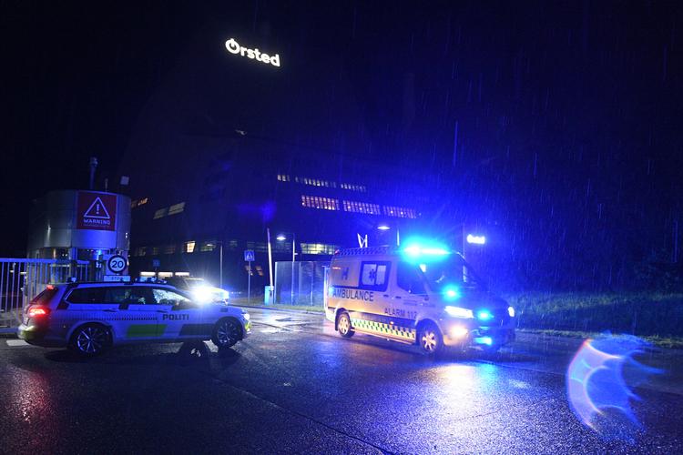 To mænd er omkommet efter et motorstop i Køge Bugt sent i aftes. Dårligt vejr forhindrede politiet i at sende helikoptere ud for at lede efter de ialt fire mænd, der var ombord på en lille speedbåd. Foto: Kenneth Meyer/EB Fra_kamera