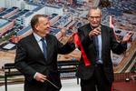Statsministeren Lars Løkke Rasmussen (V) og regionsrådsformand Bent Hansen (S) indvier den 27. februar 2017 det nye hospitalsbyggeri i Skejby. Hospitalet er det første - og største af 15 kvalitetsfondsbyggerier, der i disse år skyder op over hele landet. For 12 år siden ønskede staten at bruge 13 milliarder kroner på supersygehuset i Aa. Efter finanskrisen blev ambitionerne neddroslet og prisen endte på det halve. Foto: Casper Dalhoff/POLFOTO