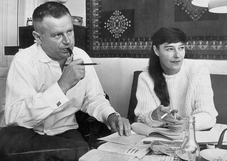 Sten og Inge Hegeler stod i 1960’erne og 1970’erne bag en populær sexbrevkasse i Ekstra Bladet. I denne uge er 96-årige Sten Hegeler gæsteredaktør i Ibyens brevkasse. Foto: Asger Sessingø/POLFOTO
