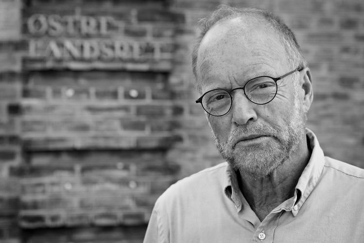 
Formanden for dmmerforeningen, Mikael Sjöberg, fotograferet foran Østre Landsret.
   Foto: Jens Dresling/POLFOTO