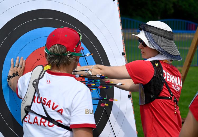Maja Jager (th.) var med til at hente den første danske medalje i Minsk.  Foto: Lars Møller/Ritzau Scanpix