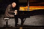 Ikke alle pianister tænker så meget over, hvad de spiller, som Kirill Gerstein gjorde i Tivoli. Foto: Martin Lehmann/POLFOTO