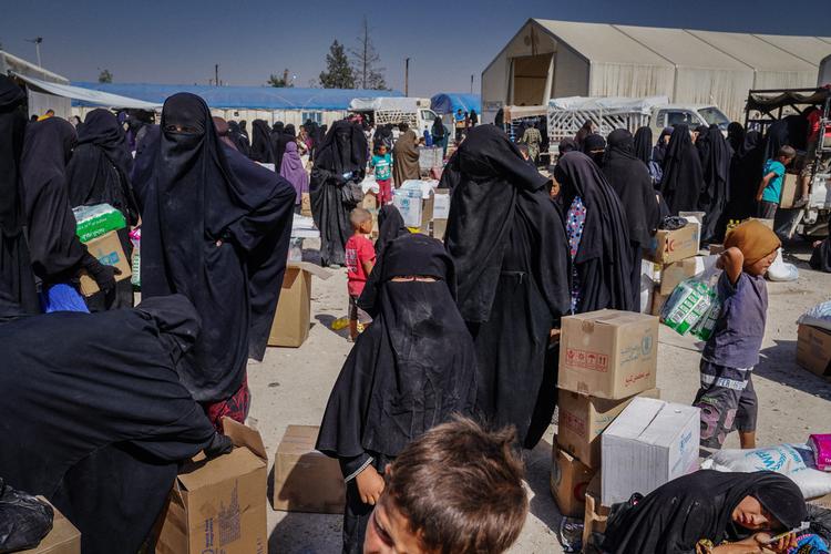 Al Hol lejren i det nordlige Syrien hvor mere end 70.000 kvinder og børn sidder interneret. Lejren rummer forskellige sektioner, deriblandt sektion 5 hvor de mest radikaliserede kvinder sidder - I et særligt område kaldet annekset sidder kvinder der har vestlig baggrund 
   Foto: Jan Grarup
