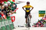  Egan Bernal grundlagde sin triumf i Schweiz i højderne på 6. etape, inden han sejrede på 7. etape iført den gule førertrøje.  Foto: Alexandra Wey/Ritzau Scanpix