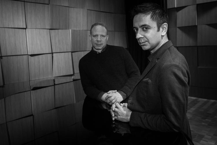 De amerikanske top-jazzpianister Vijay Iyer og Craig Taborn har arbejdet sammen i efterhånden mange år. Foto: Monica Jane Frisell