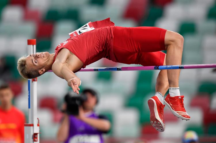 Den 20-årige sprinter Simon Hansen sikrede dansk sejr efter spring på 1,80 meter, 1,92 meter og 1,94 meter ved det europæiske OL. Foto: Lars Møller/Ritzau Scanpix