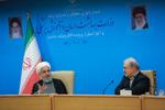 Hassan Rouhani (t.v.) har tidligere omtalt Donald Trump som retarderet - nu gør han det igen. Foto: Handout/Ritzau Scanpix