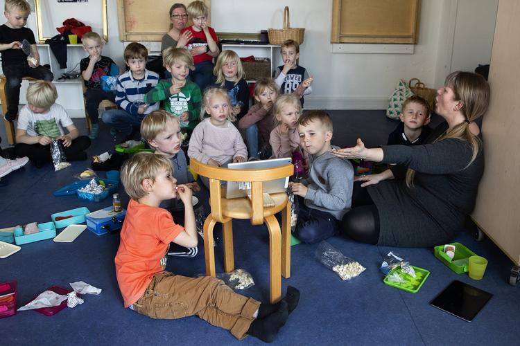 Forholdene i landets daginstitutioner var et varmt emne i valgkampen. På billedet er vi et sted, hvor tingene fungerer, nemlig vuggestuen og børnehaven Nyrup i Helsingør, der i 2018 blev kåret til årets bedste dagtilbud.  Foto: Finn Frandsen/POLFOTO