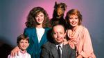 Max Wright spillede faren i familien Tanner, der adopterede det nuttede rumvæsen Alf.  Foto: PR: Alien Productions/Warner Bros 