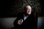 Jesper Langberg døde lørdag 29. juni hjemme omgivet af sine tre ekskoner, skuespillerinden Susanne Heinrich, designeren Hanne Mørup og skuespillerinden Eva Jensen. Han blev 78 år gammel. Foto: Jeppe Bjoern Vejloe/Ritzau Scanpix