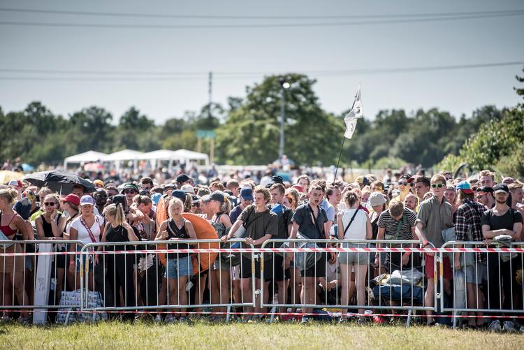 Roskilde Festival åbnede i dag op for sit campingområdet. Også her var der kø. Foto: Mads Claus Rasmussen/Ritzau Scanpix