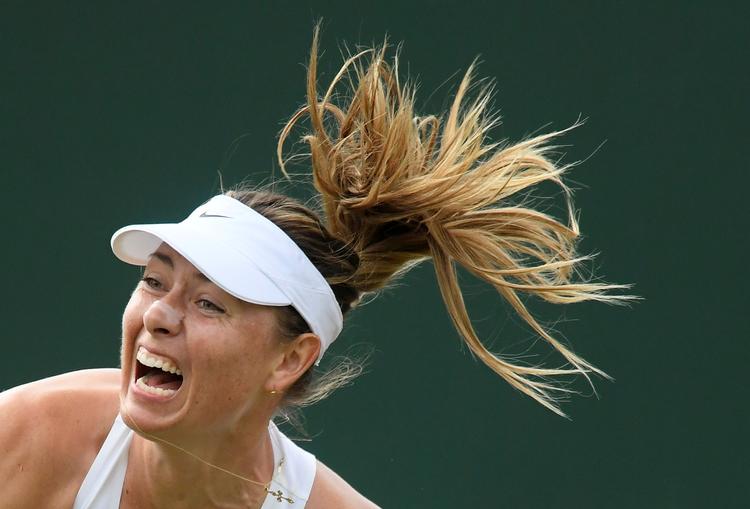 Maria Sharapova måtte opgive at fuldføre sin kamp i 1. runde ved Wimbledon.
   Foto: Toby Melville/Ritzau Scanpix