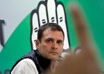 
    Rahul Gandhi har været formand for partiet siden 2017. Hans oldefar var Jawaharlal Nehru, der i 1947 blev den første premierminister i Indien efter løsrivelsen fra Storbritannien.
Hans farmor var den senere myrdede premierminister Indira Gandhi. Faderen, Rajiv Gandhi, blev også dræbt, efter han havde forladt posten som premierminister. REUTERS/Anushree Fadnavis/File Photo
   Foto: Anushree Fadnavis/Ritzau Scanpix