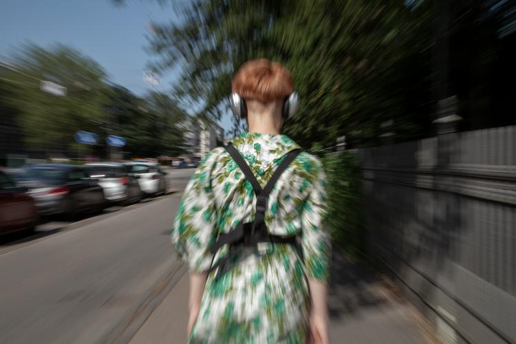 Hele ens rumopfattelse bliver udfordret, når man går baglæns ad ellers kendte gader. Foto: Thomas Seest 