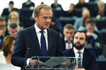 Kritik. Donald Tusk blev skældt grundigt ud i parlamentet over toppostaftalen. Foto: Frederick Florin/Ritzau Scanpix