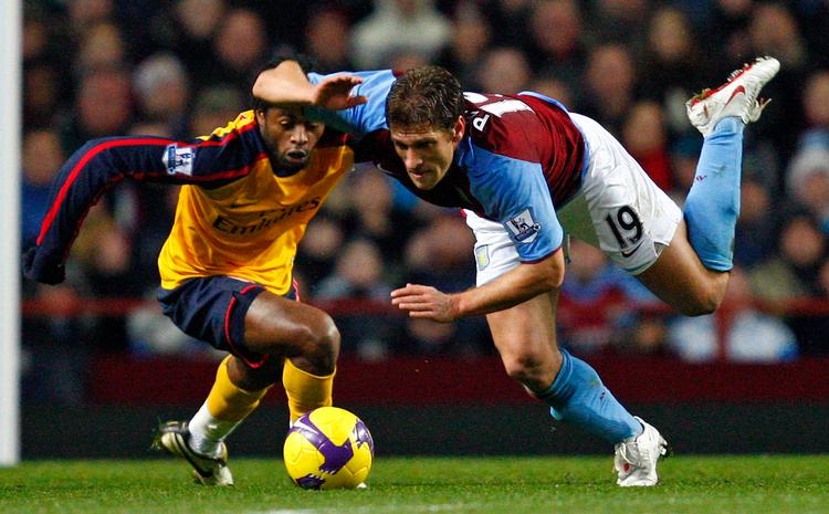 Stiliyan Petrov (forrest) var en bærende skikkelse i Aston Villas seneste storhedstid.
 Foto: Eddie Keogh/Ritzau Scanpix