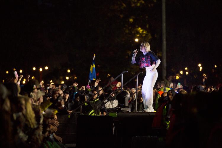 Mø på Orange Scene. Roskilde Festival 2019. Foto: Thomas Borberg/POLFOTO