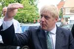 Boris Johnson fotograferet i går i byen Guisborough. Foto: Pool/Ritzau Scanpix