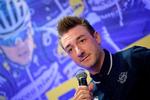 Den italienske supersprinter Elia Viviani havde mange roser til overs for holdkammeraterne ved pressemødet op til Tour-starten. I dag skal hele Deceuninck-Quick Step-kollektivet forsøge at leve op til de store forventninger. Foto: Yorick Jansens/Ritzau Scanpix