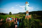 I udkanten af den lille slovenske by Sevnica er der rejst en statue af træ af Melania Trump, den amerikanske førstedame. Og hun tiltrækker allerede opmærksomhed. (Photo by Jure Makovec / AFP) / RESTRICTED TO EDITORIAL USE - MANDATORY MENTION OF THE ARTIST UPON PUBLICATION - TO ILLUSTRATE THE EVENT AS SPECIFIED IN THE CAPTION Foto: Jure Makovec/Ritzau Scanpix