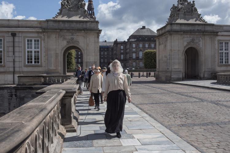 På æstetisk udforskning af byens rum med Sisters Hope og langsomhed i kroppen. PR Diana Lindhardt