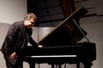 Pianisten Arcadi Volodos fotograferet, da han i sommer spillede på Hindsgavl Festival. Foto: Rikke Flensberg