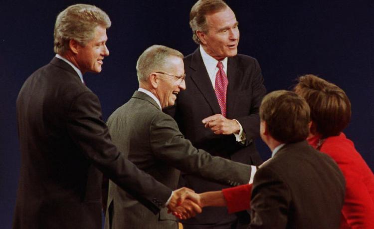Perot  stillede op som uafhængig kandidat ved præsidentvalget i 1992 mod George H.W. Bush og Bill Clinton. Foto: J. David Ake/Ritzau Scanpix