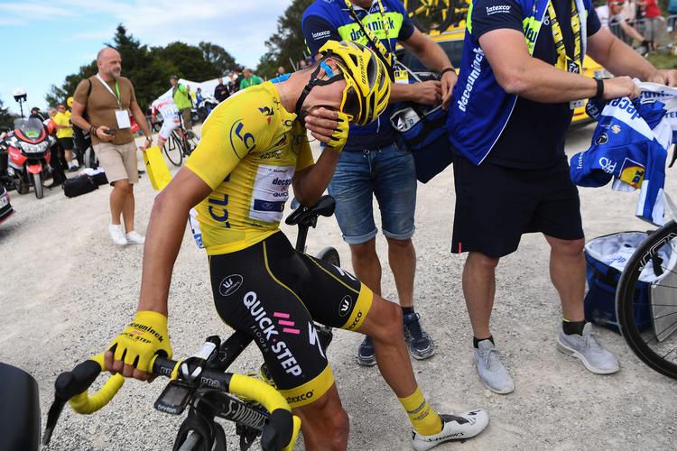 Trods en massiv satsning på sidste stigning lykkedes det ikke Julian Alaphilippe at forsvare sin gule trøje på 6. etape.
   Foto: Anne-christine Poujoulat/Ritzau Scanpix