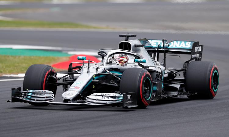 Lewis Hamilton  i aktion på Silverstone.
   Foto: Matthew Childs/Ritzau Scanpix